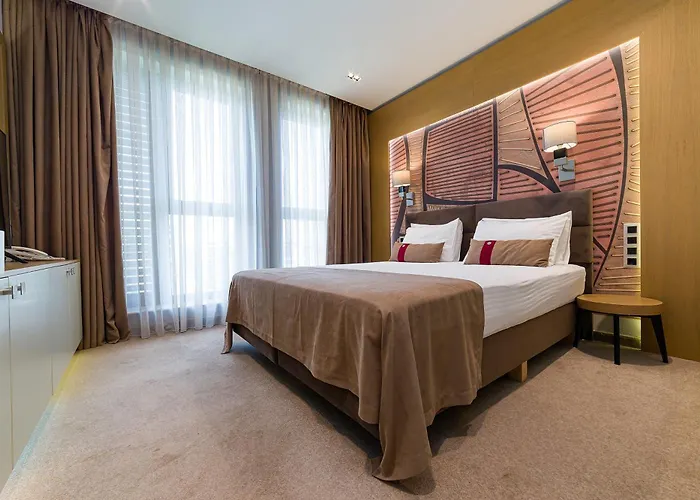 Апартхотел Park 4*