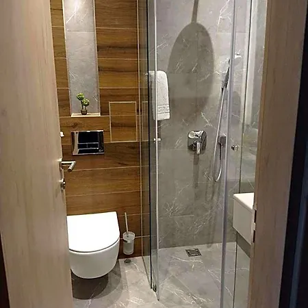 Ξενοδοχείο με διαμερίσματα Park 4*